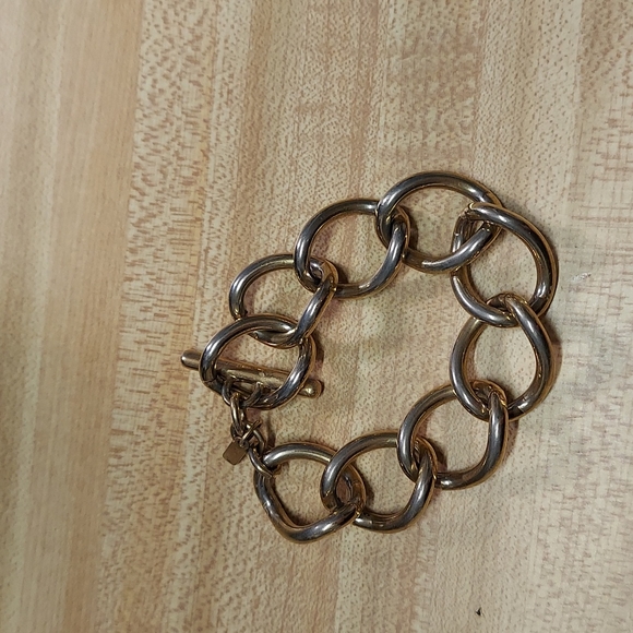 🤍 Vintage Monet - Gold Tone Chunky Link 8" Bracelet with Toggle Closure - Picture 7 of 8